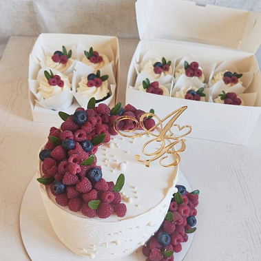 «Пиршество ягод» купить - новомосковск.сладкоежкин.рф